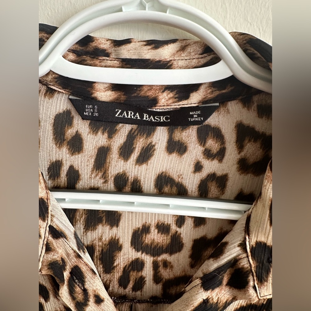Zara animal print oversized button down blouse  size small - Picture 5 of 11